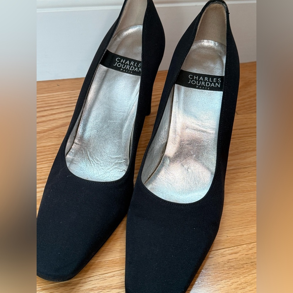 Shoes - Picture 4 of 5
